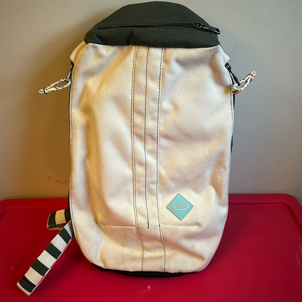 Chaco Redlands Sling Bag
